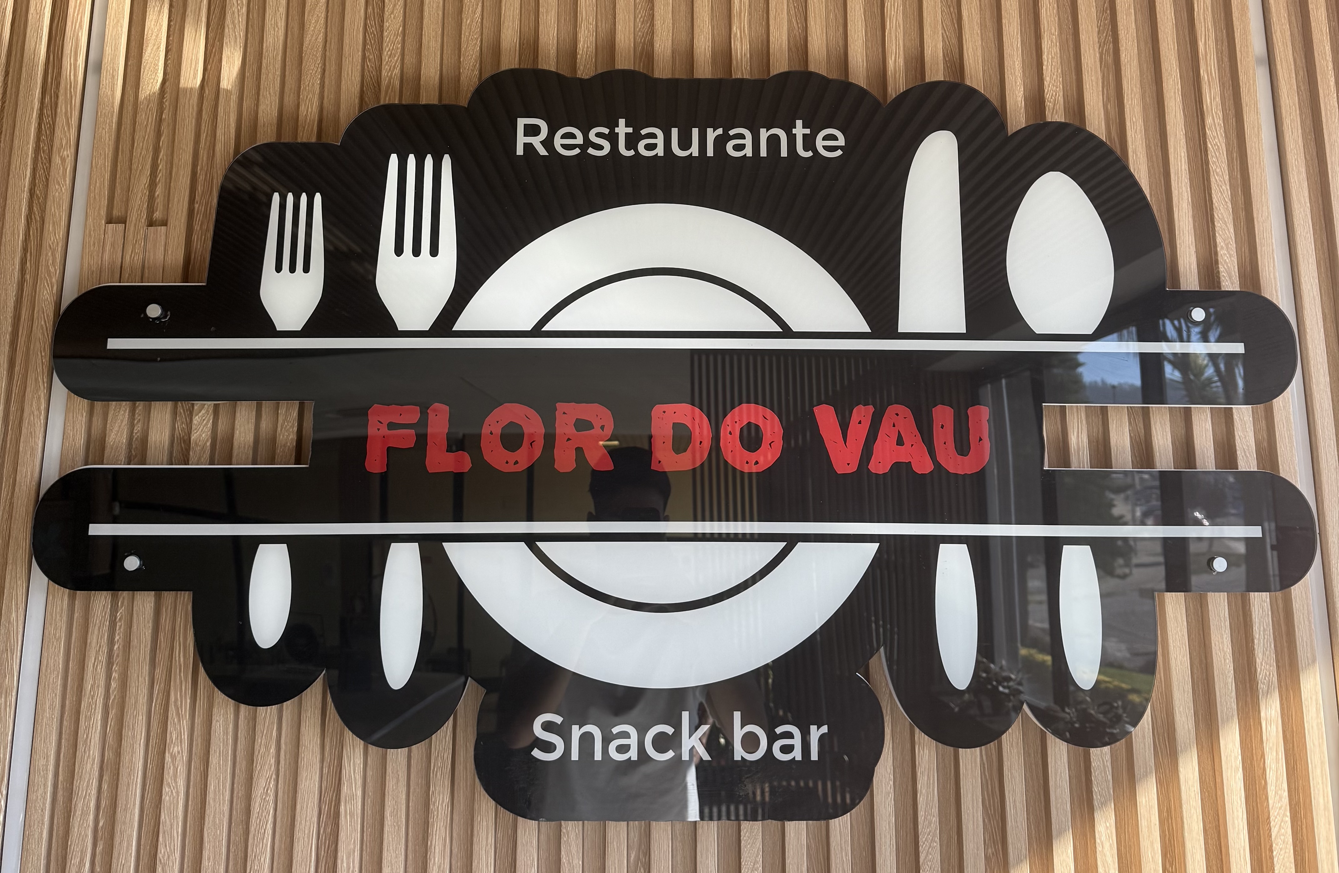 Logótipo Restaurante Flor do Vau